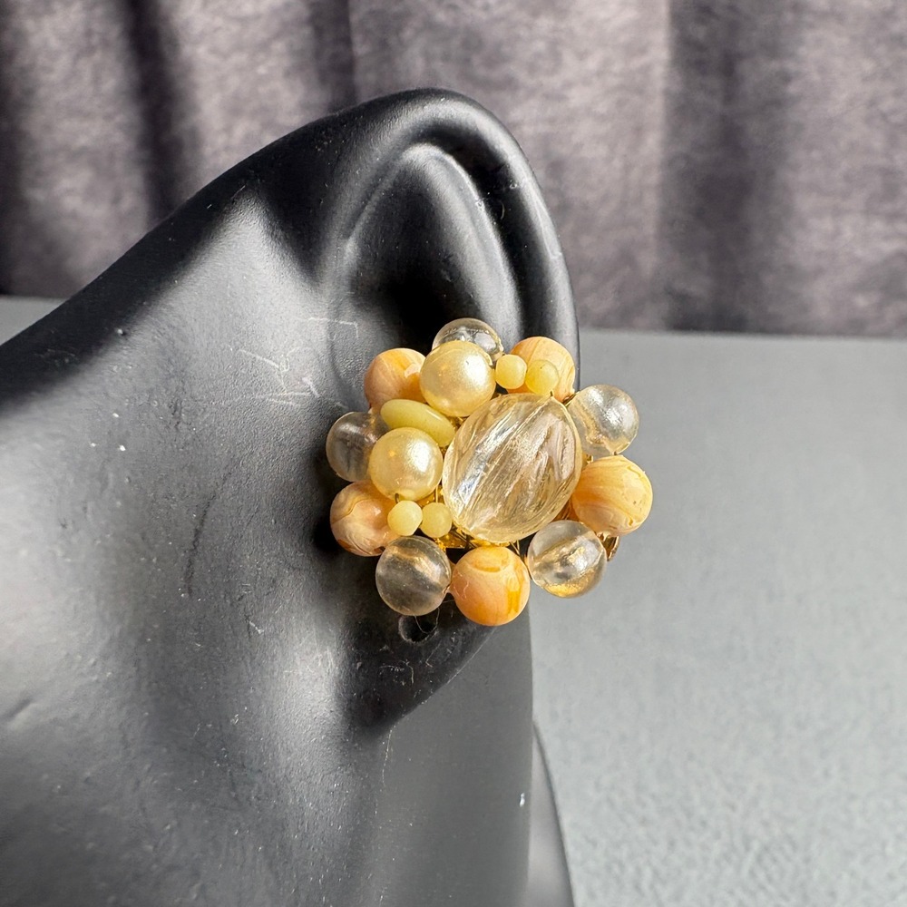 Vintage Japan Yellow Marbled Bead Faux Pearl Cluster Clip On Earrings Gold Tone